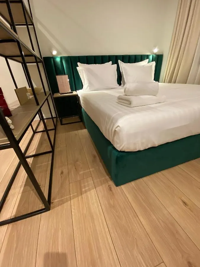 Hotel Living Studio Apartments Tirana